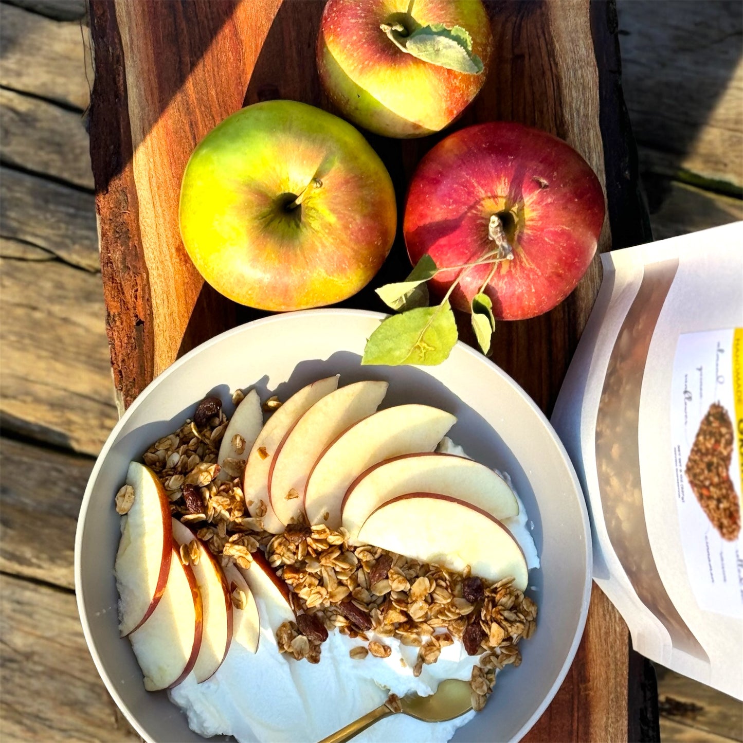 4 Bags of granola, handmade, healthy, vegan, organic, Flavors: Original, Dark chocolate, Coffee and Keto Cacao.